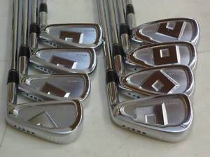 [USED] ONOFF GOLF JAPAN FORGED KURO IRON SET #3-9,P (8 clubs) N.S.PRO ZELOS8 R