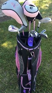 Wilson Hope Ladies Golf Club Set 5-P, Hybrid, 1,3,5 Metal Woods Putter Bag Balls