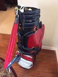 Dunes Las Vegas vintage golf bag and matching head covers – never used