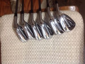 1 Set Titleist 716 AP2 Custom Irons, 6ea, Men's RH R Flex