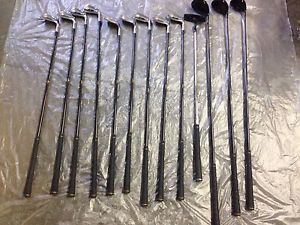 13 Donnay Right Handed Golf Clubs, Cobra Bag, Caddy & 2 Balls