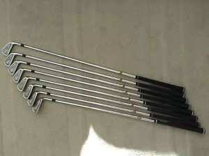 GOLF CLUBS FULL SET OF TITLEIST 990 DCI IRONS