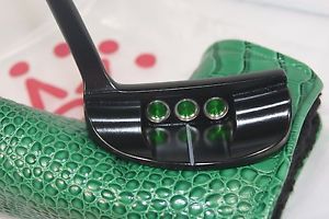 Custom Black Scotty Cameron Del Mar - 35" w/ Black Shaft & Alligator Accessories
