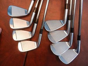 **MINT** TaylorMade RSi2 4-AW irons w/ UST Mamiya 460 F3 Recoil Shafts (R Flex)