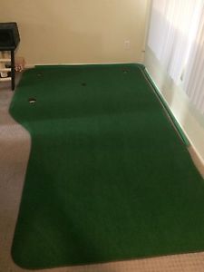 Big Moss Golf Country Club 610 Practice Putting Green - 6 x 10 Feet w/ 4 cups
