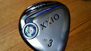 Xxio  9 fairway  3 wood  15 degree, regular flex with headcover.