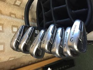 ****Wilson DI 11 irons, 5-GW, Uniflex Steel****