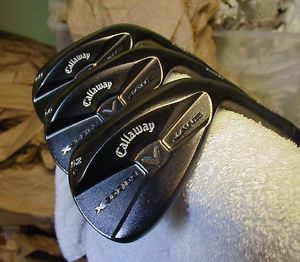 CALLAWAY X-SERIES JAWS BLACK CHROME 3 WEDGE SET 52 56 60 SPINE ALIGNED BLK S300