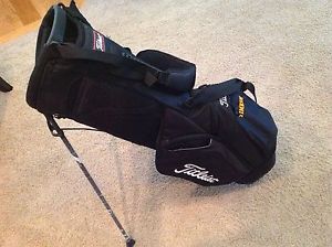 New 2016 Titleist Lightweight Stand Golf Bag Black TB5SX1CORP - Free Shipping!