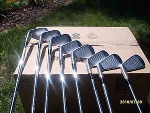 Titleist 714 AP2 Iron Set Golf Club