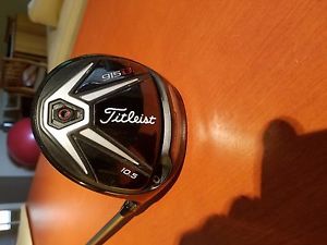 EXCELLENT  TITLEIST 915D2 10.5* DRIVER STIFF ALDILA RIP 2.9 60 wHEAD COVER &TOOL