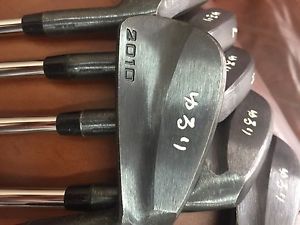 YURURI 2010 Flatback Raw Finish 5-pw With Matching Sand, Gap And Lob Wedge Heads