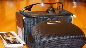 New Oakley RADARLOCK PATH VENTED Polish Black/Clear Black Photochromic OO9181-36