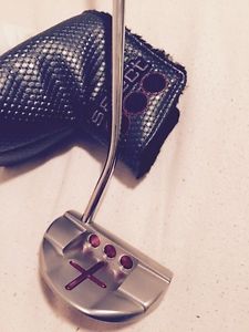 SCOTTY CAMERON SELECT ROUND NECK 35", 20g Weight Plus Addition 10g Weights.