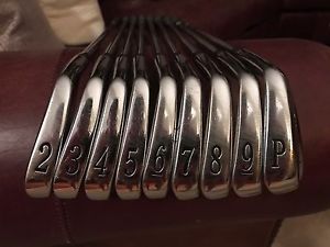 Titleist 681 "T" Stamped 2-PW, S400