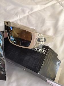 Oakley Batwolf Cerakote Desert Sage POLARIZED Iridium Lens