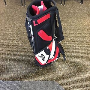 NEW 2016 TITLEIST LIGHTWEIGHT STAND BAG BLACK WHITE RED Light Weight 4 Way Top