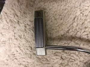 2016 Scotty Cameron 1/500 RH Select M1 Mallet 3