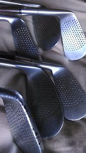 1935 Helen Hicks golf set 3-8 putter, driver & bag