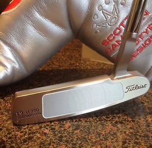 * Rare* B/New Grip in Plastic Scotty Cameron 2008 Holiday Newport 1.5 Buttonback