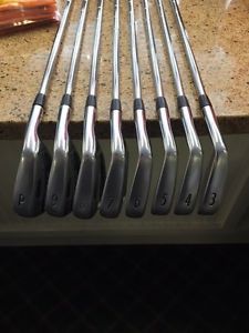 Titleist AP2 712 Iron Set 3-PW, Dynamic Gold S-300, New Decade Grips!!