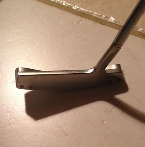 Bettinardi BB7 Righthanded Putter NICE!!! 1-250!