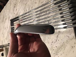 TaylorMade R9 Iron Set Golf Club w 2 Cleveland rotex2.0 wedges 56* 60*