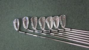 LH TaylorMadeRSi 1 Iron Set Golf Clubs 4-PW Steel Regular Flex