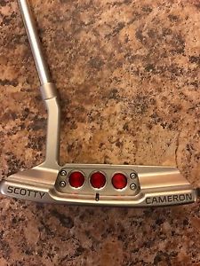 **Lightly Used** 2016 Scotty Cameron Newport 2 33.5" (2 Headcovers Included)