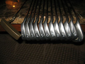 VTG. LH Ping Eye 2 Irons 1-9+PW+SW+LW, ZZ Lite Shafts + 029 Anser Putter