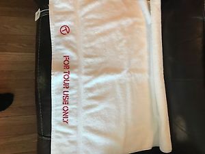 Scotty Cameron Extremely Rare Golf Towel White/red