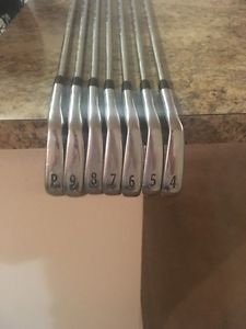 Titleist  716 AP2 4-pw KBS tour x flex