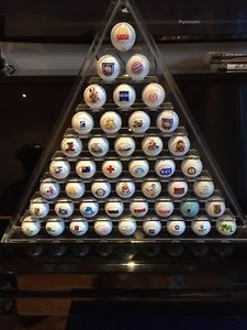 3 Plexiglas Pyramiden mit je 45 Logogolfbällen, 135 Bälle, Sammlung!
