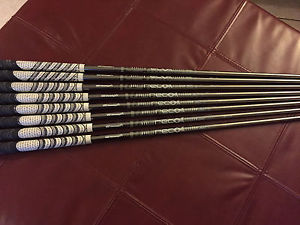 UST Recoil ES 780 F4 Iron Shaft Set 4-PW+GW (8pcs) / S-FLX / New Decade Grips