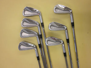 Srixon Z 745 Forged Irons 4-PW Men's Golf Club Set. S300 Stiff. Mint Condition!