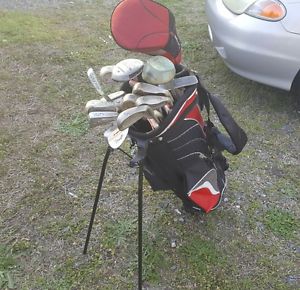 ~INTECH GOLF CLUB COMBO MIXED SET W/BAG STAND~ COMES WITH ALL SEEN IN PICTURES