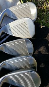 *mint* callaway xr 16 os regular 5,6,7,8,9,Pw,Aw, Sw, 8 clubs excellent!!!