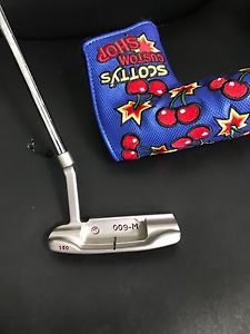 2016 Scotty Cameron Circle T 009 M 350 grams with a Blue Cherry Bomb Head Cover.