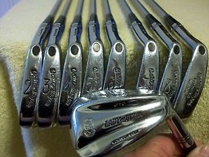(REDUCED ) RARE VINTAGE WALTER HAGEN LADY-ULTRA ALUMINUM SHAFT SET IRONS
