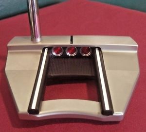 ***BRAND NEW*** Scotty Cameron 2016 Futura X7M Putter - RIGHT HANDED 34 Inches