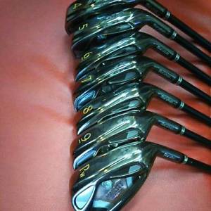 [USED] MARUMAN GOLF JAPAN MAJESTY VANQUISH-VR IRON SET #4-9,P (7 clubs) SR