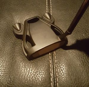 ***MAKE OFFER*** 2017 DUSTIN JOHNSON PUTTER 34" W/ SUPER STROKE GRIP